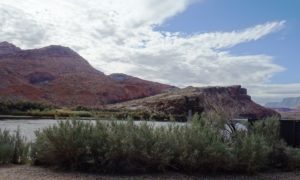 Original location of Lee's Ferry. "Lee's Backbone" is in the background.